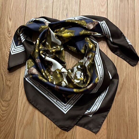 Aquascutum Large Floral Silk Scarf - Picture 5 of 6
